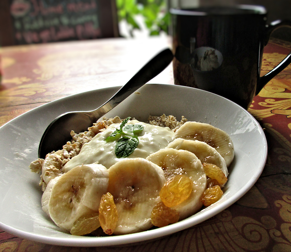 Muesli with bananas