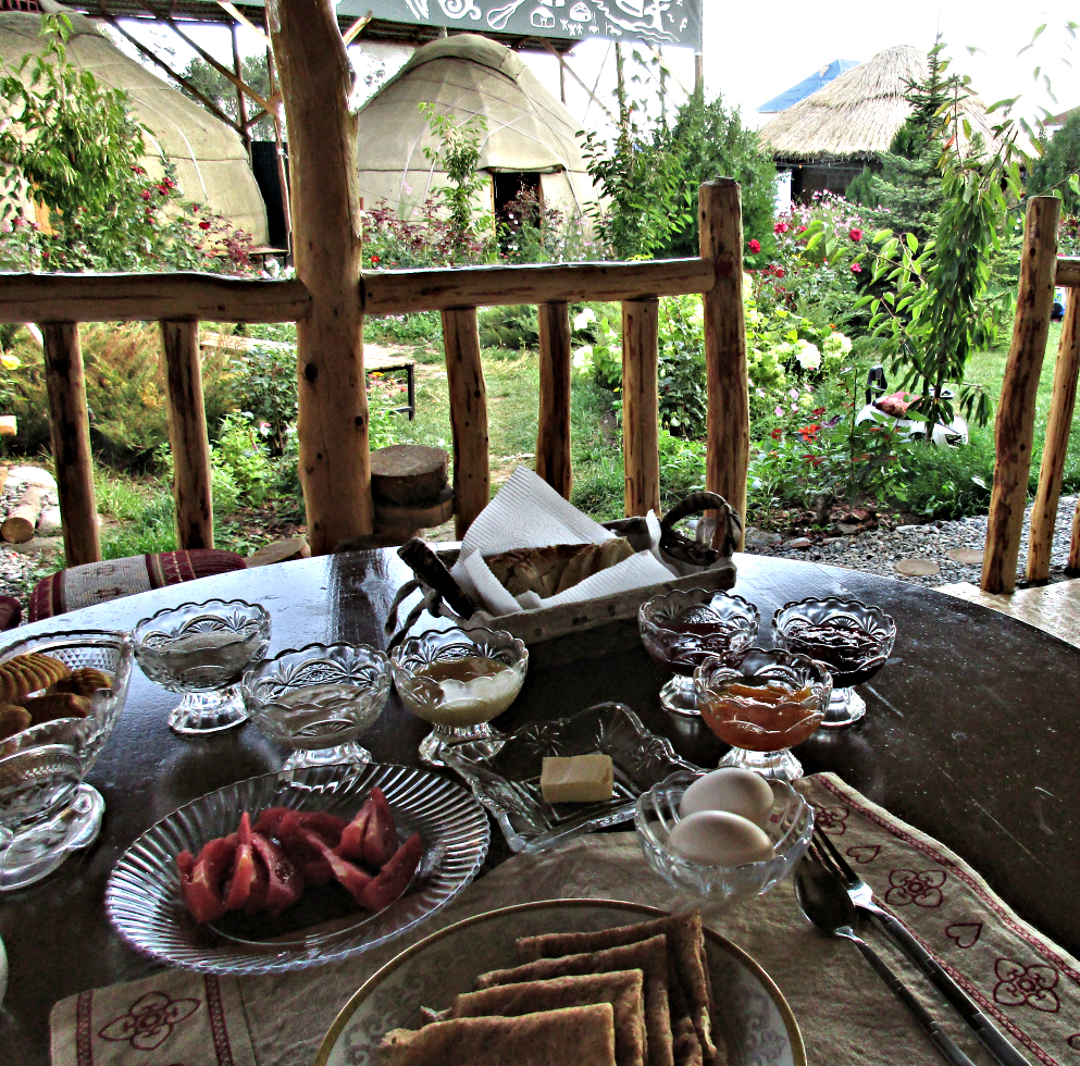 Breakfast at Happy Nomads Yurt Camp