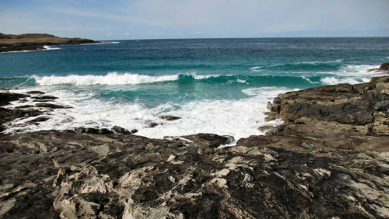 Pounding surf along the west coast of Barra