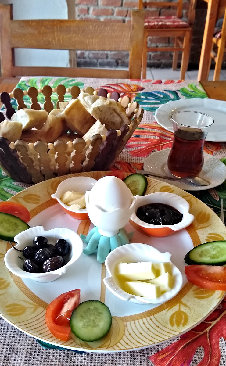 Breakfast at Cafe Safat in Goreme