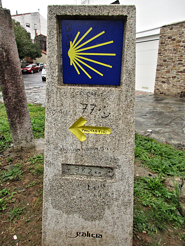 Way marker on the last 100 km to Santiago