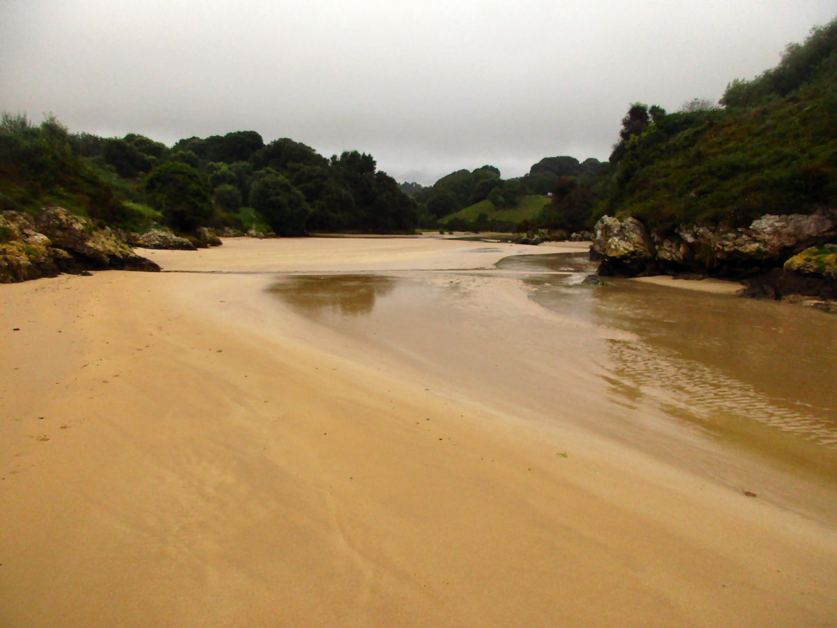 Alluvial beach near my alburgue at Playa de Poo