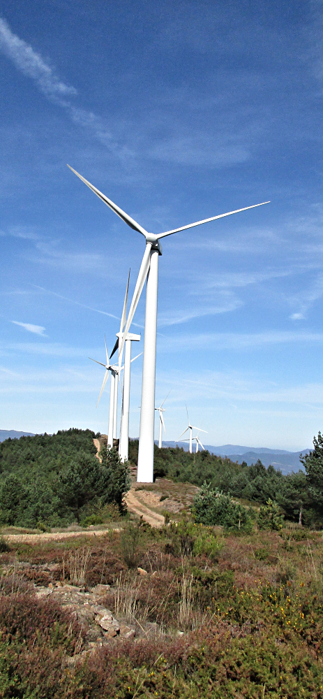 Wind turbines at the top of El Acebo