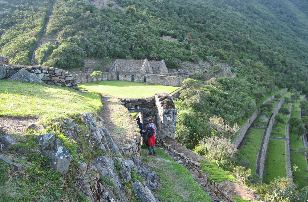 Visiting the ruins at Choquequirao