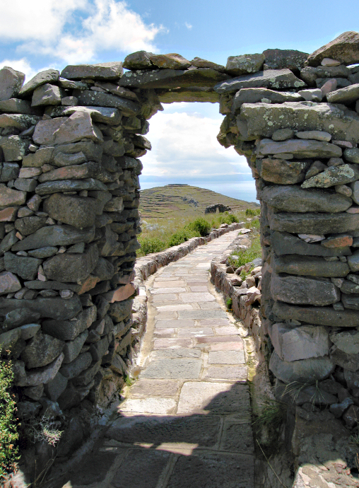 One of the arches on the hike on Isla Amantani