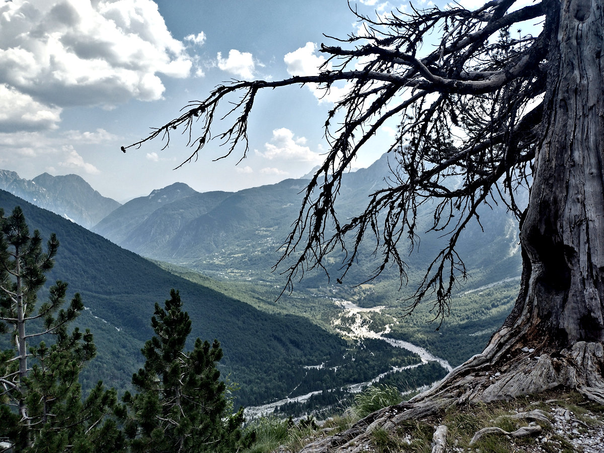 View of the Theth valley from the top of the pass